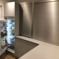 grey handleless kitchen in hampshire